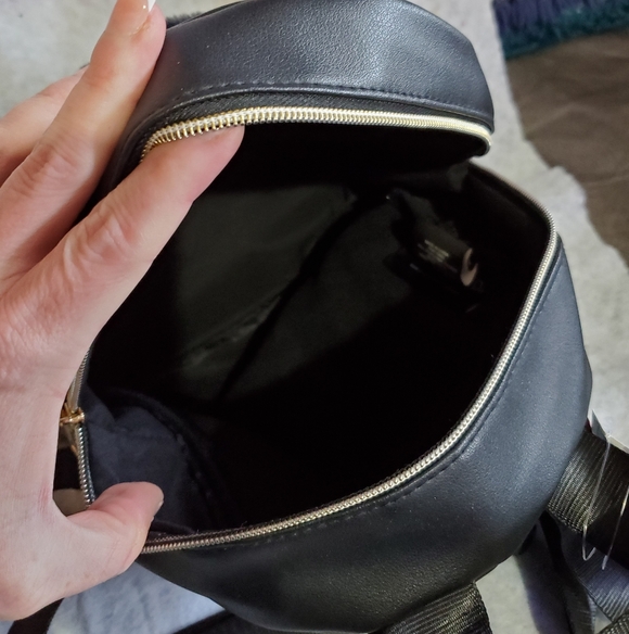 Bioworld Peanuts Backpack - Picture 6 of 9